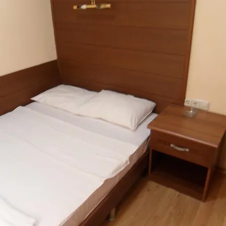 Hotell Club Arya Apart 3*